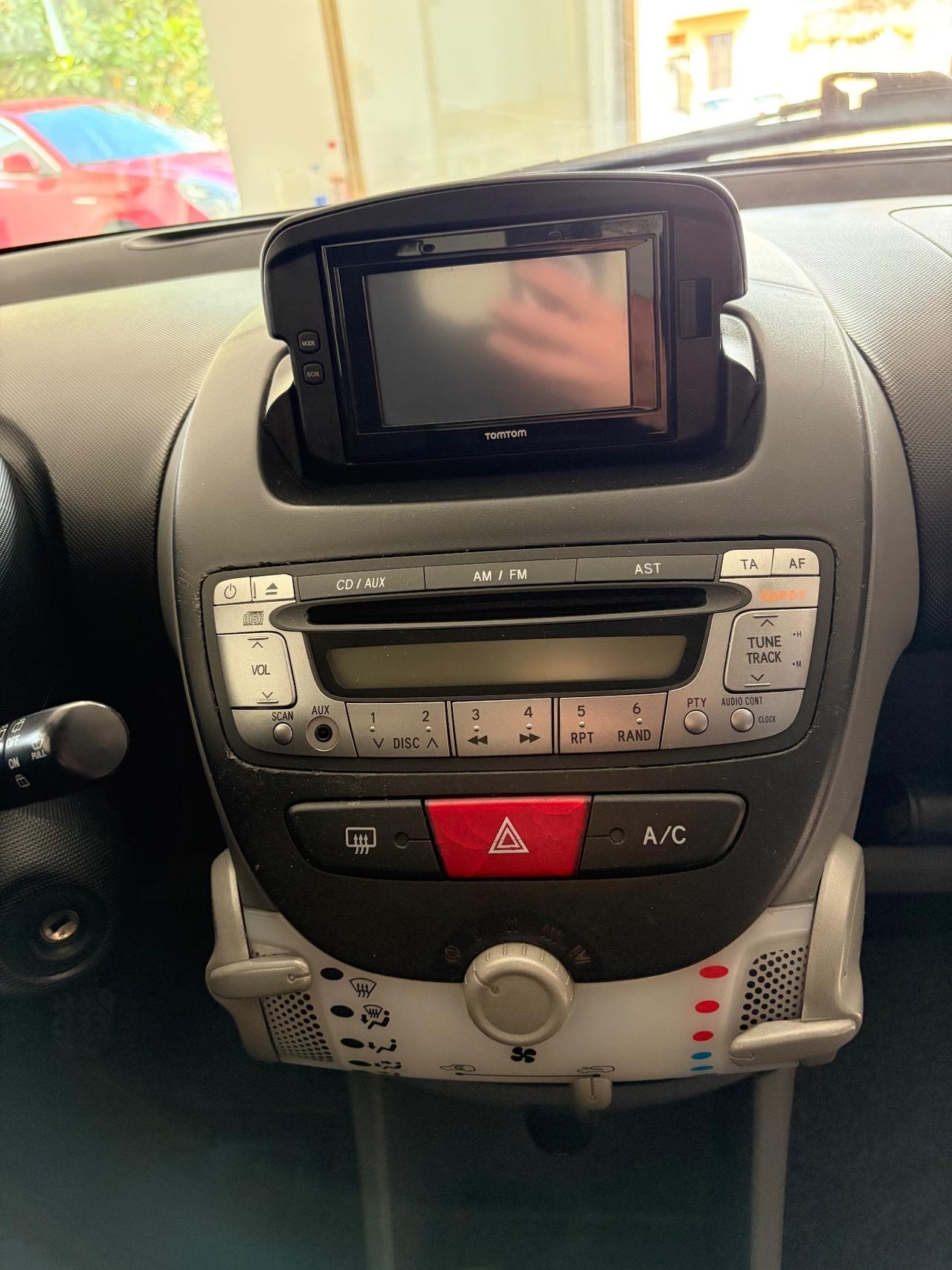 TOYOTA AYGO 1.0 68 CV 5 PORTE 80.000 KM