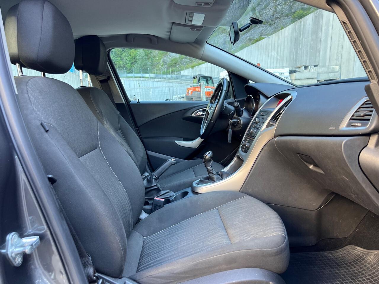 Opel Astra 1.7 CDTI 110CV 5 porte Cosmo