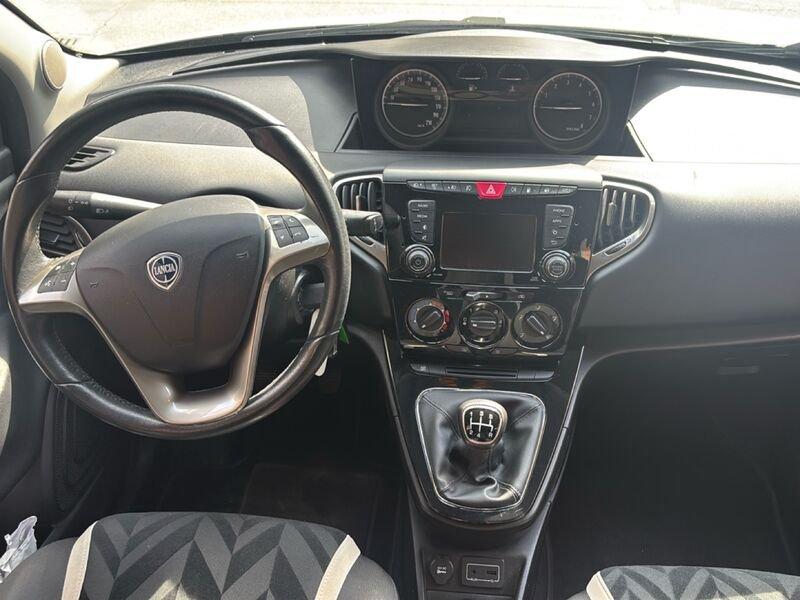 Lancia Ypsilon 1.2 69cv GPL Ecochic Silver