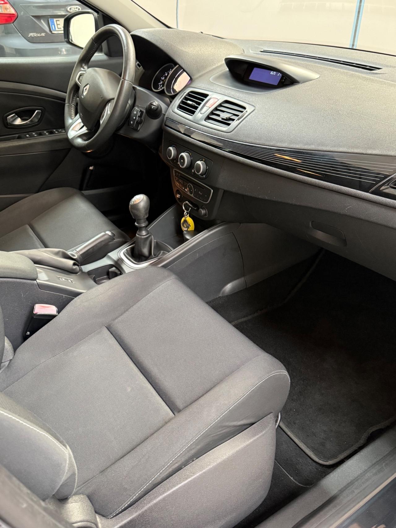 Renault Megane Mégane 1.6 SporTour Attractive