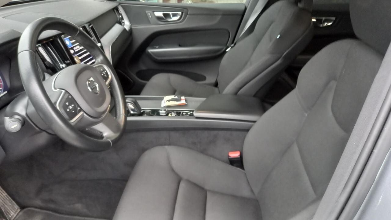 Volvo XC 60 XC60 B4 (d) AWD Geartronic Momentum