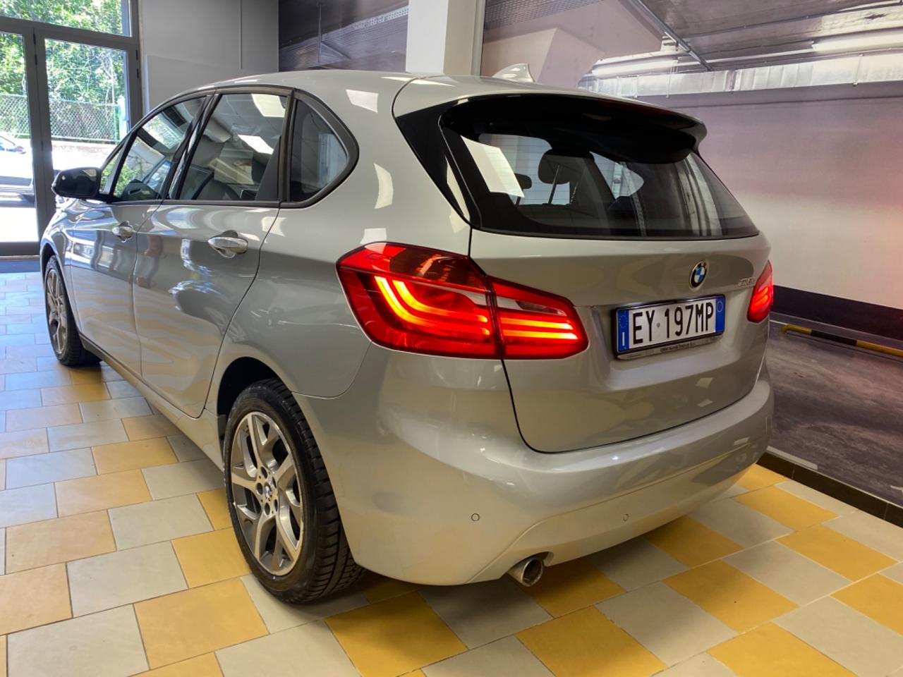 Bmw 2er Active Tourer 218d Active Tourer Sport