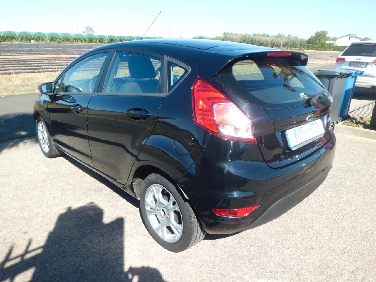 Ford Fiesta 1.4 5 porte Bz.- GPL DISPONIBILITA' 2 PEZZI VEDI FOTO