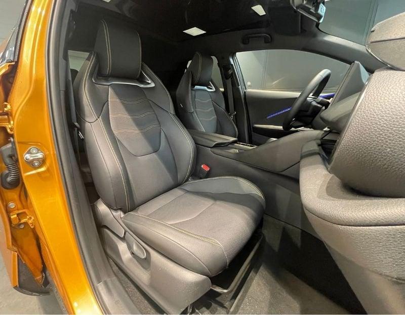 Toyota C-HR 2.0 HV Lounge Premiere