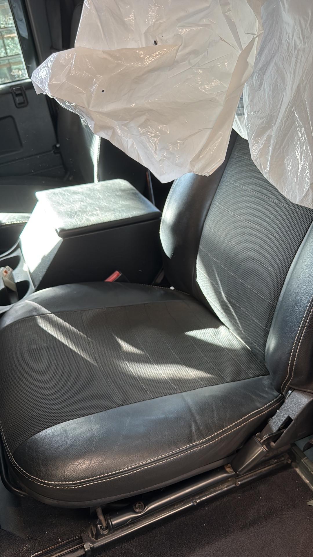 Land Rover Defender 90 2.4 TD4 Station Wagon SE