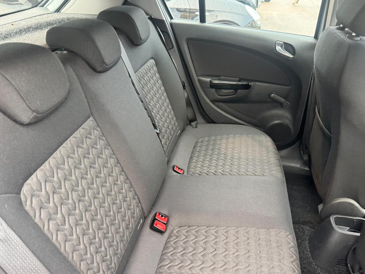 Opel Corsa 1.2 Neopatentati