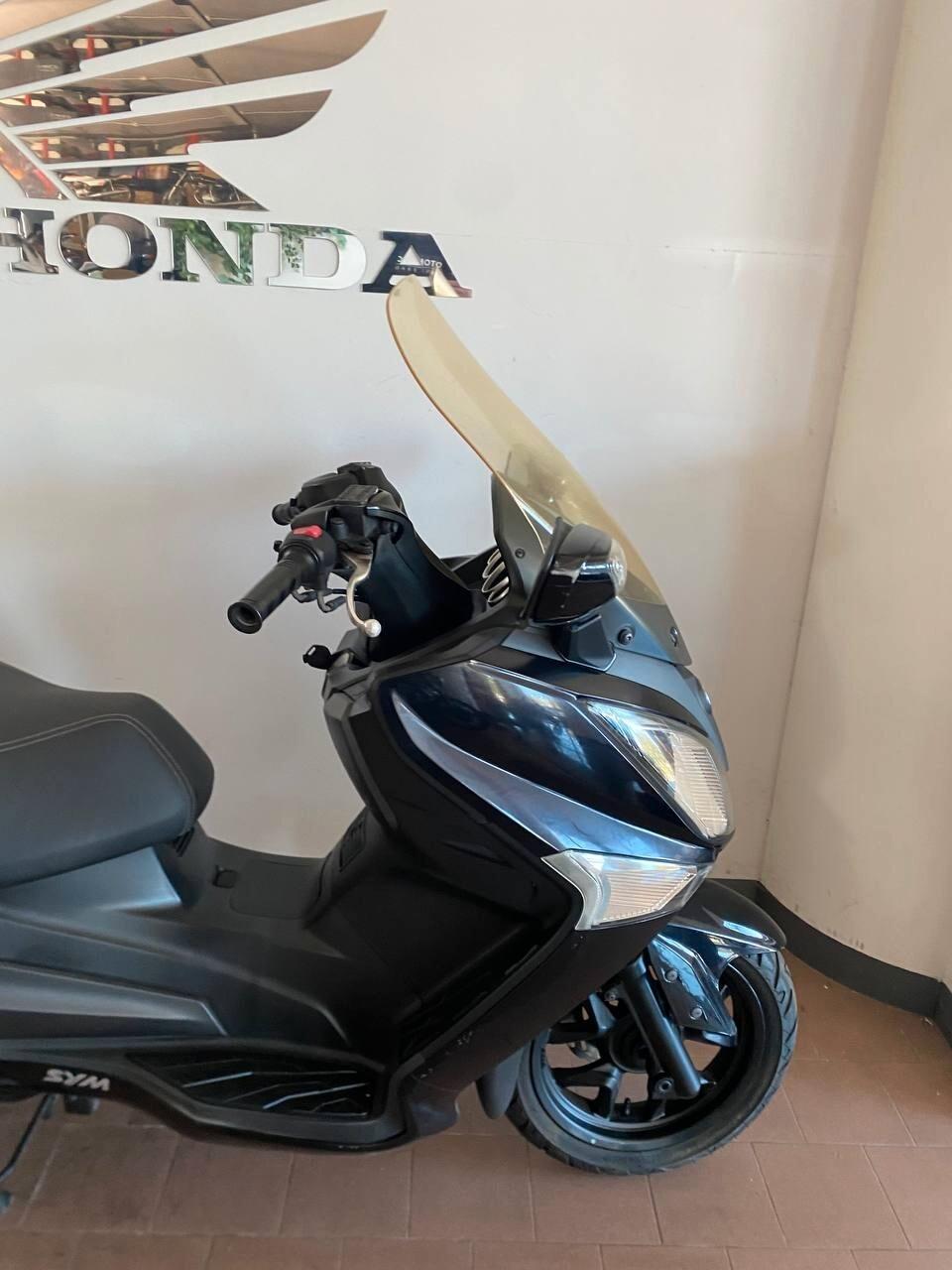 Sym Joymax 300