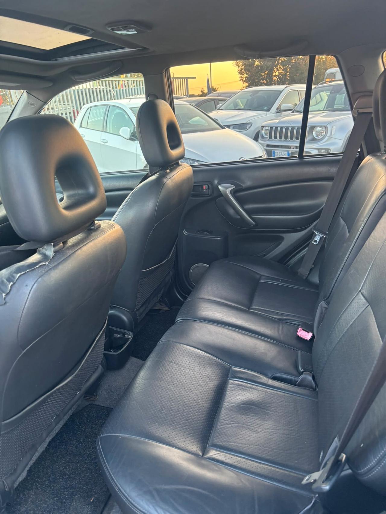 Toyota RAV 4 RAV4 2.0 Tdi D-4D cat 5 porte Sol
