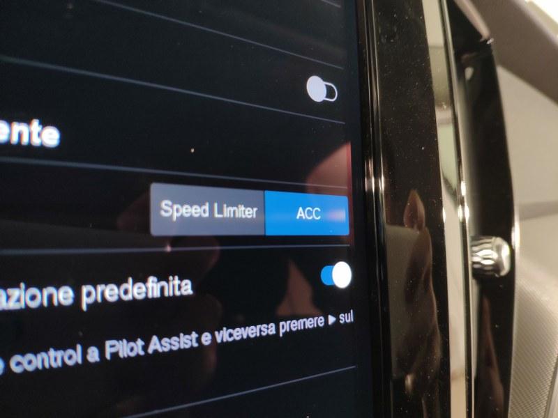 VOLVO Xc60 B4 Mild Hybrid (D) Awd Automatico Plus Dark