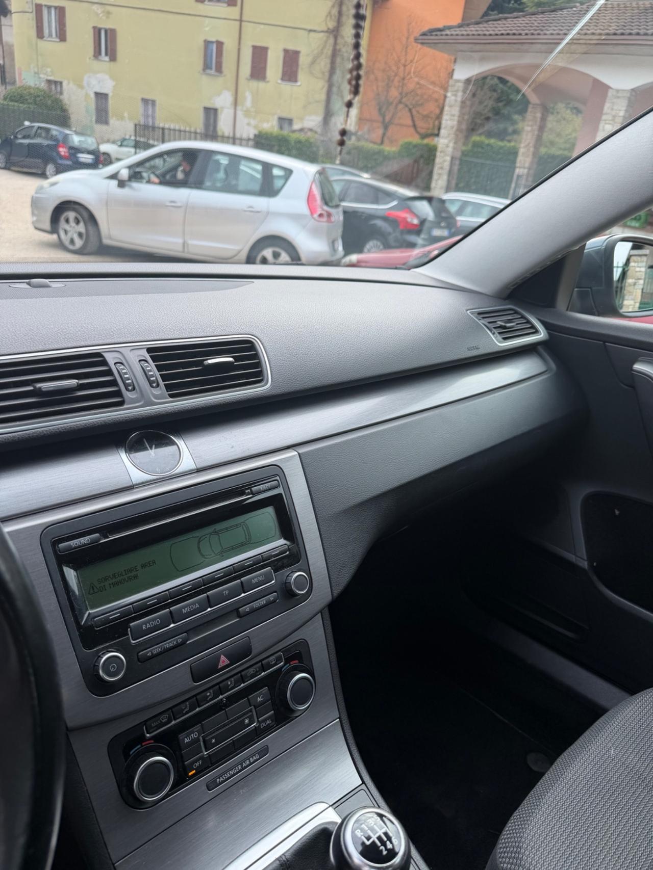 Volkswagen PASSAT VARIANT 1.6 TDI KMCERT GARANZ UNICOPR