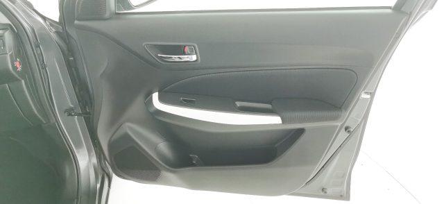 SUZUKI Swift 1.2 Hybrid Top