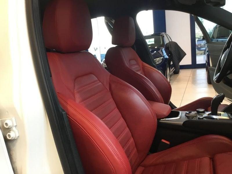 Alfa Romeo Giulia Giulia 2.0 Turbo 280 CV AT8 AWD Q4 Veloce