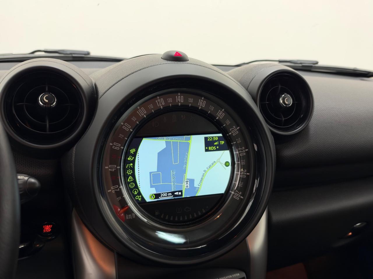 Mini Countryman Cooper D 1.6 Neopatentati