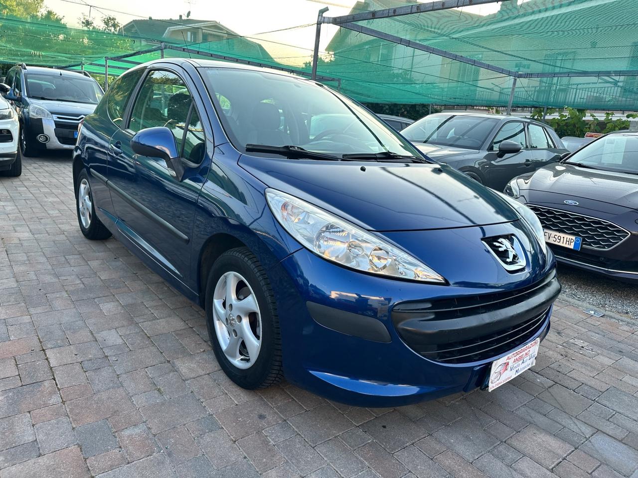 Peugeot 207 1.4 Benzina ok per neopatentati