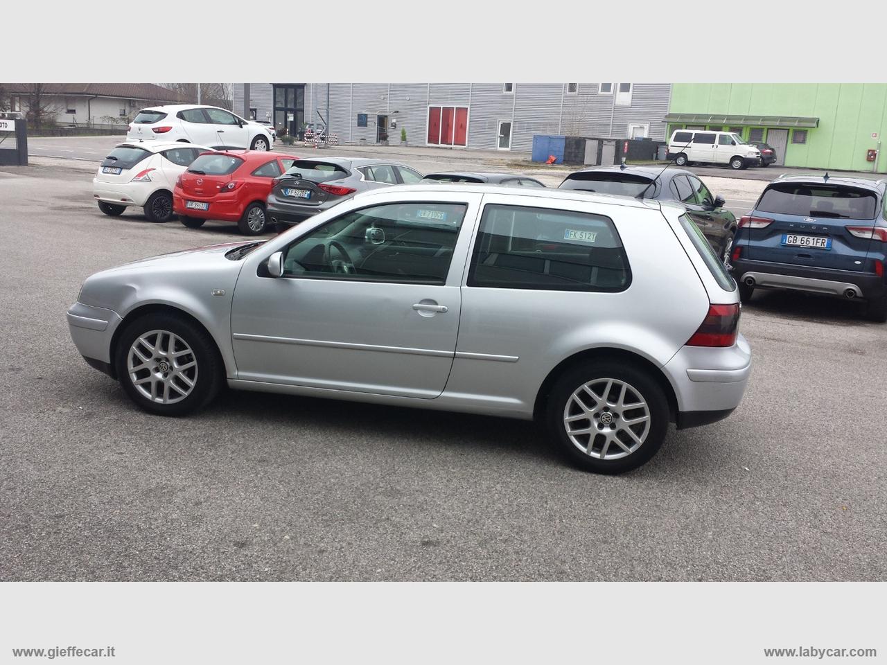 VOLKSWAGEN Golf 1.6 16V 3p. Highline NEO-PATENTATO