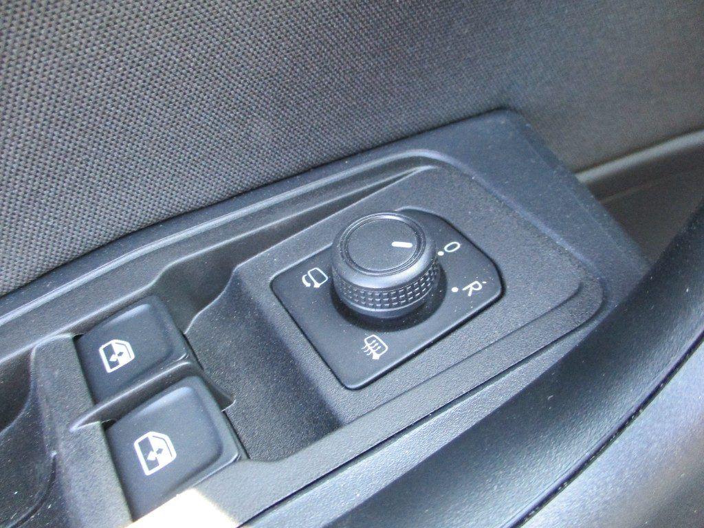 Volkswagen T-Roc 1.0 TSI Life - Retrocamera - List. 33.000
