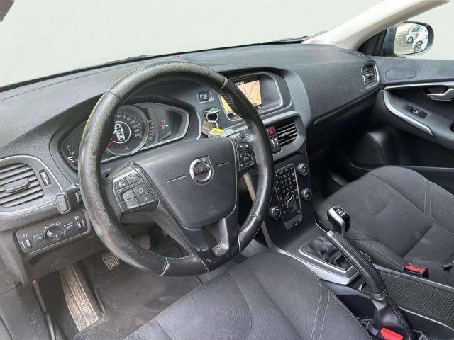VOLVO V40 D2 Business