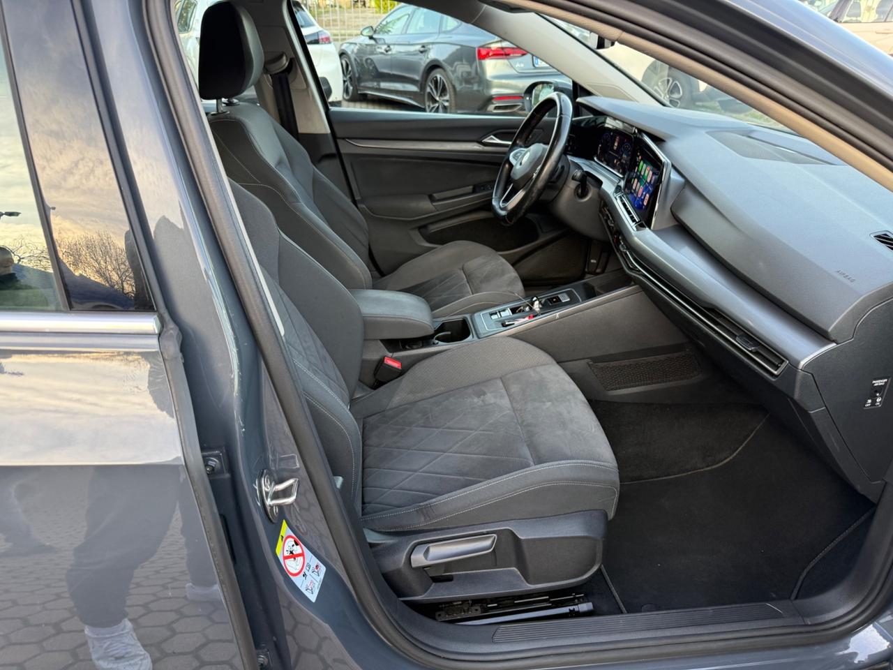 Volkswagen Golf 1.5 TGI DSG Style