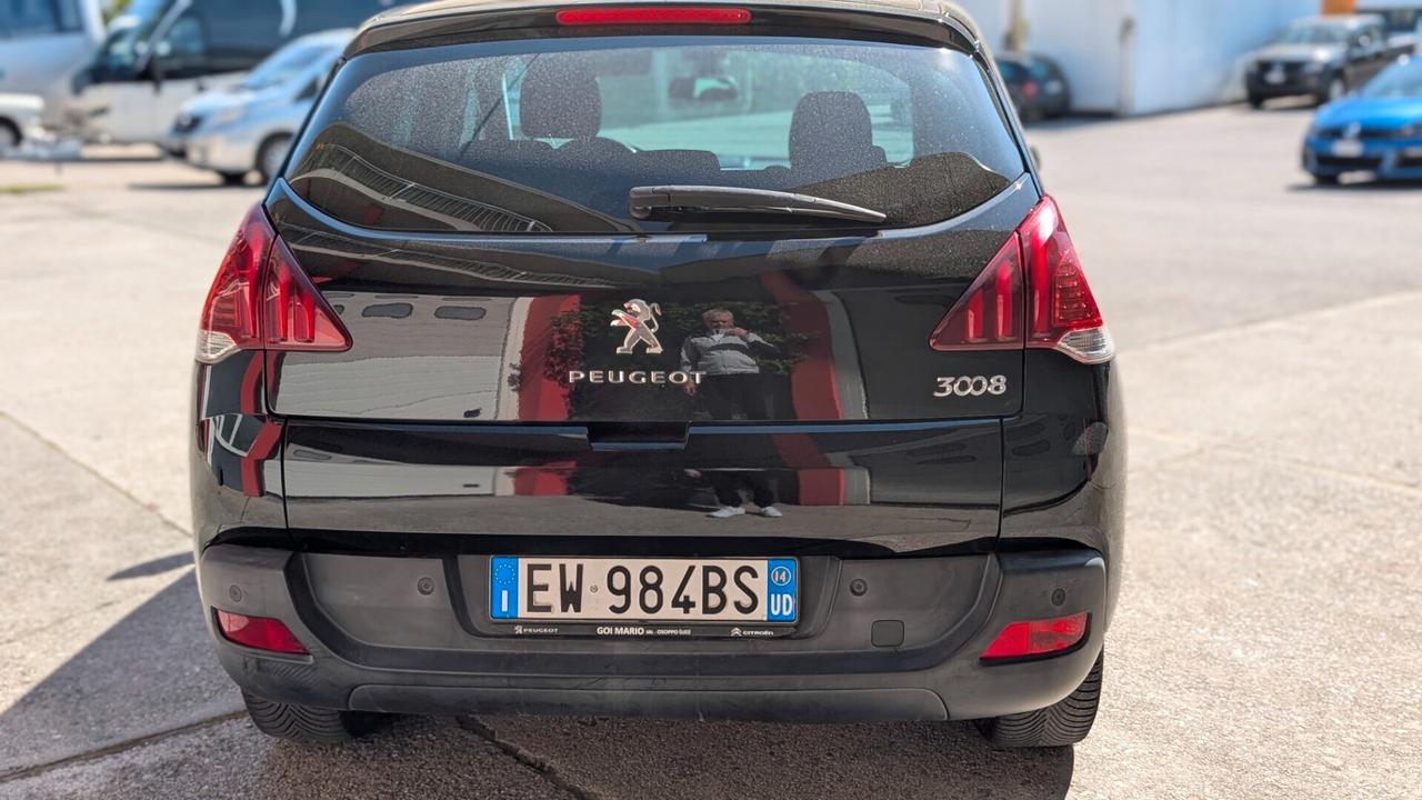 Peugeot 3008 1.6 HDi 115CV Allure