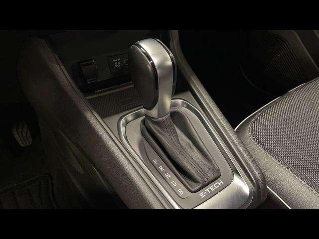 Renault Captur 1.6 E-TECH Hybrid Intens Auto 145cv