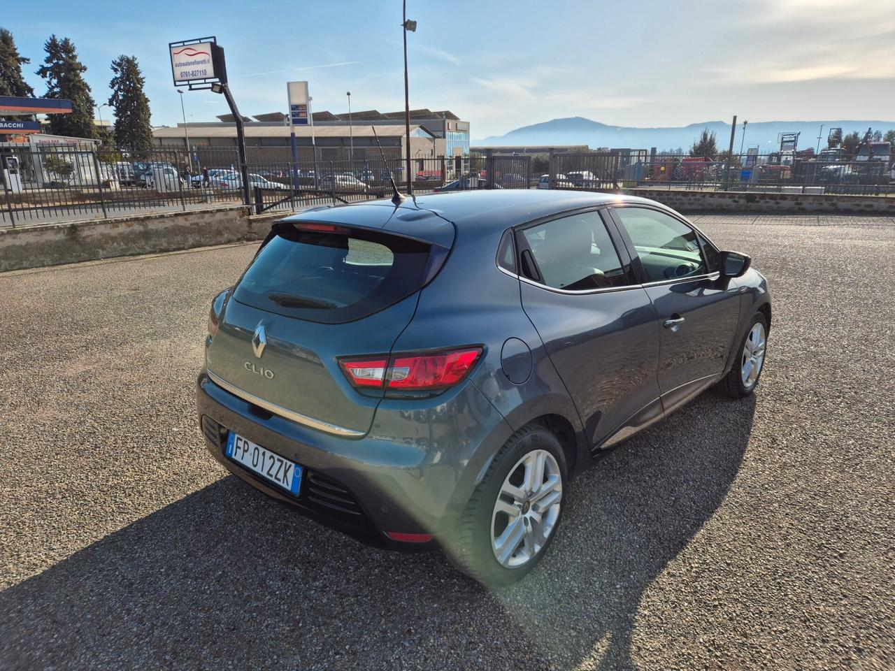 Renault Clio 1.2 75 CV 5 porte Duel