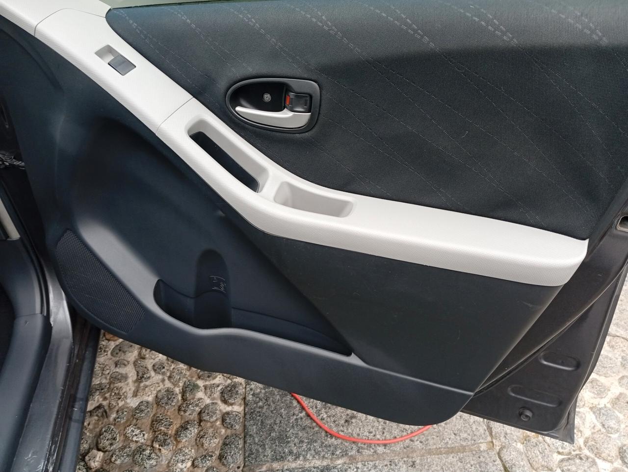 Toyota Yaris 1.3 5 porte Sol