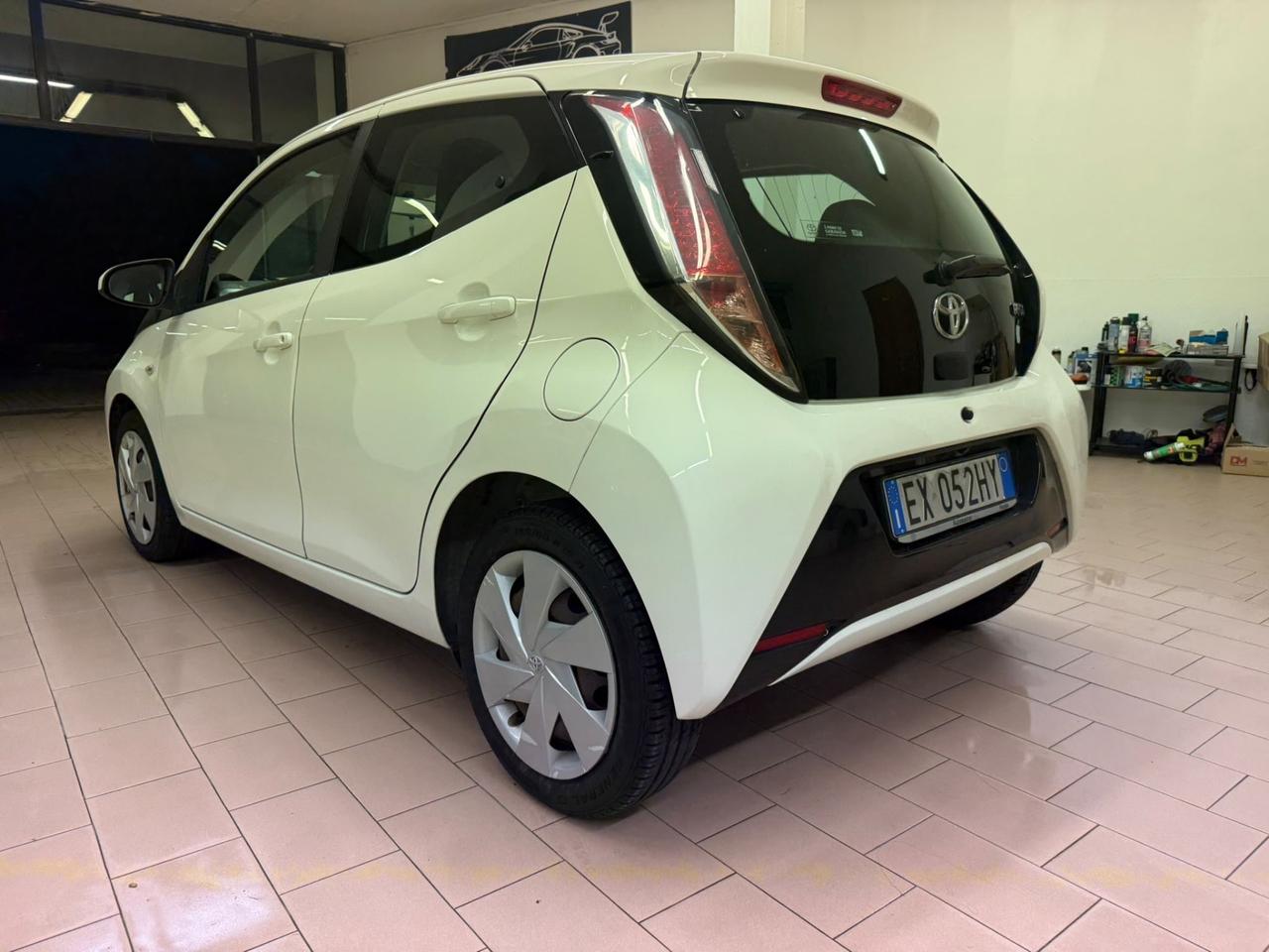 Toyota Aygo 1.0 GPL VVT-I 69 CV 5P X-WAVE MMT AUTOMATICA