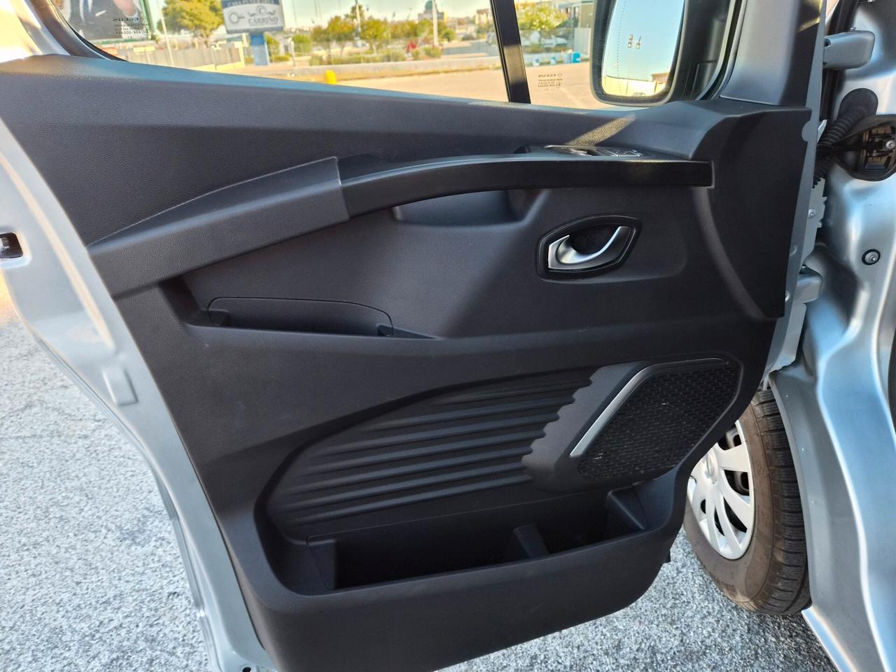 Nissan NV300 2.0 dCi 150CV PC-TN L2H1 Bus 9 posti