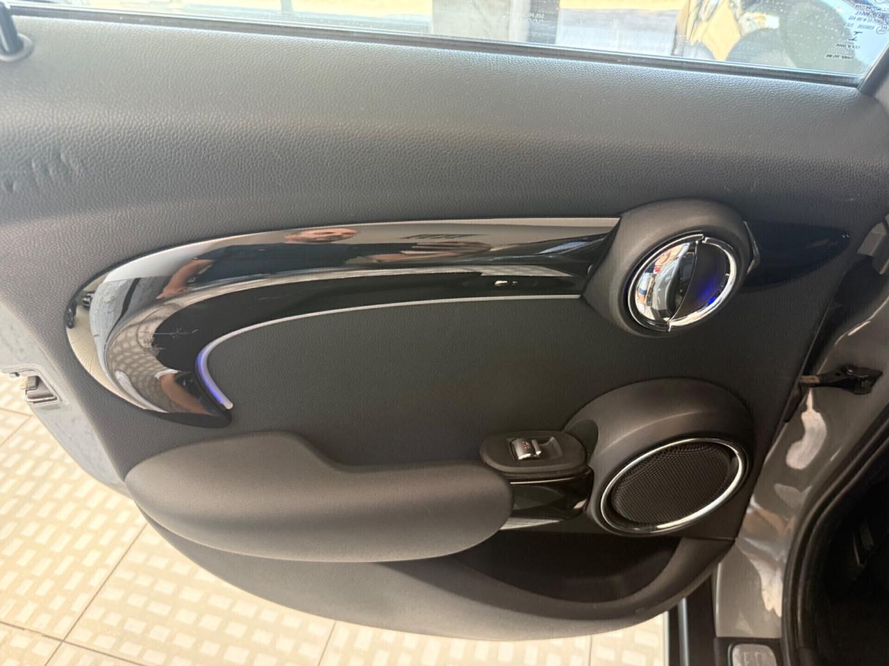 Mini 2.0 Cooper SD aut. Hype 5 porte