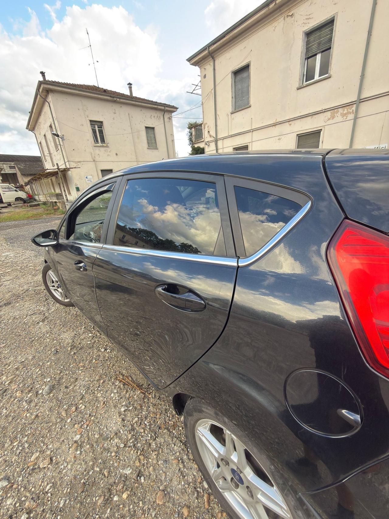 Ford Fiesta 1.4 5p. Bz.- GPL Titanium