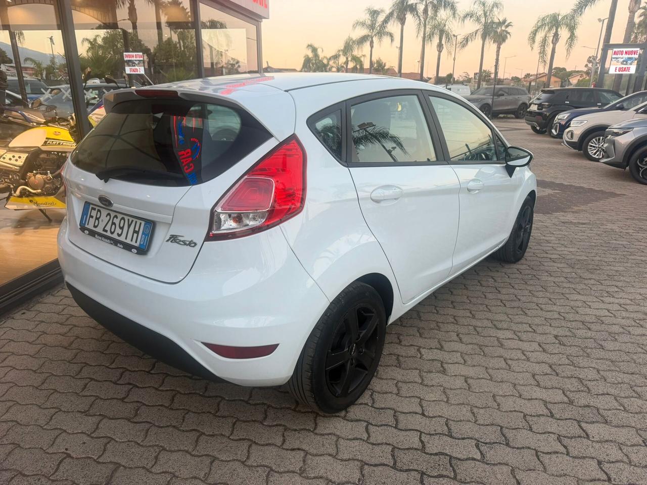 Ford Fiesta 1.5 TDCi 75CV 5 porte Black & White Edition, CON SOLI KM77.000