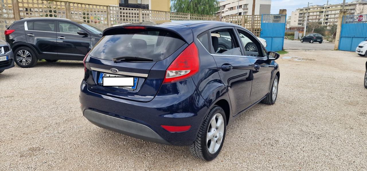 Ford Fiesta 1.2 82 CV 5 porte Titanium 2011