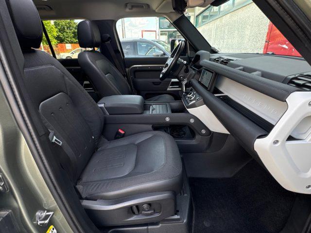 LAND ROVER Defender 110 3.0 l6 400 CV AWD Auto First Edition Gancio