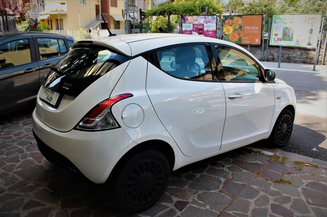 Lancia Ypsilon 1.0 FireFly 5 porte S&S Hybrid UnYca 22000 km