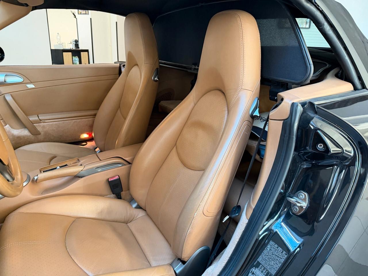 Porsche 911 Carrera 4S Cabriolet