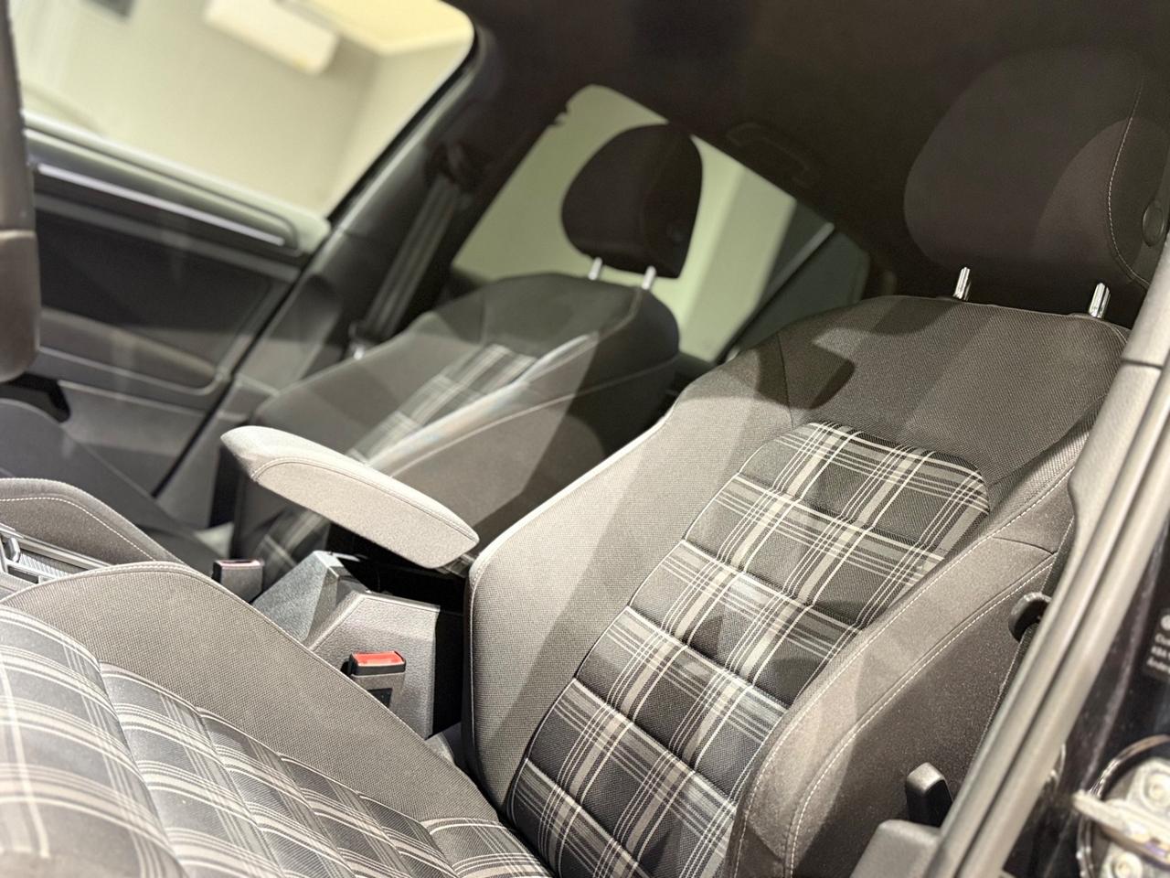 Golf GTD 2.0 TDI 184CV TOTALBLACK