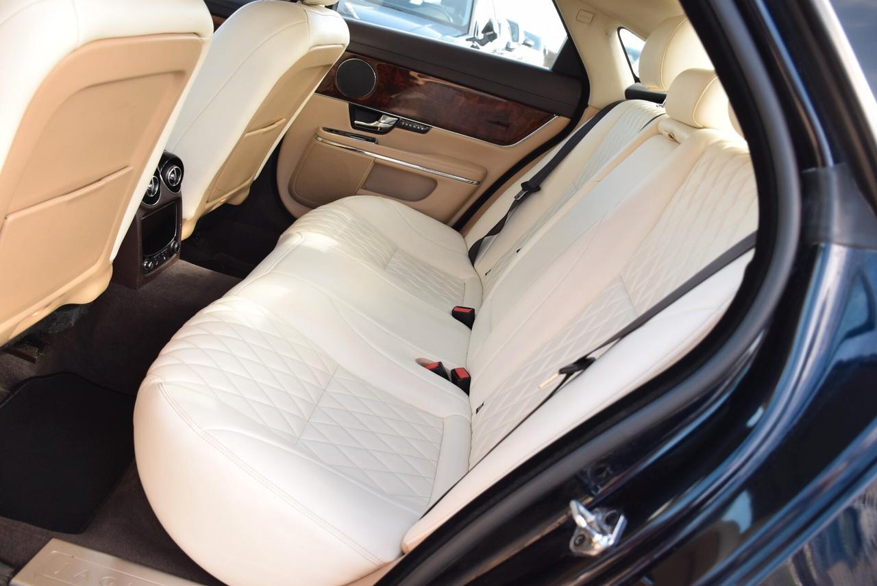Jaguar XJ 3.0D V6 LWB Portfolio AUTOM. IVA DETR.