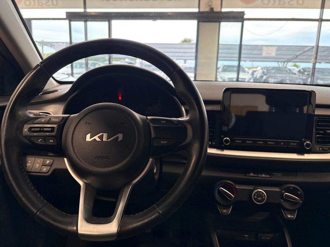 Kia Stonic URBAN 1.2 DPI 84 CV 28000 KM