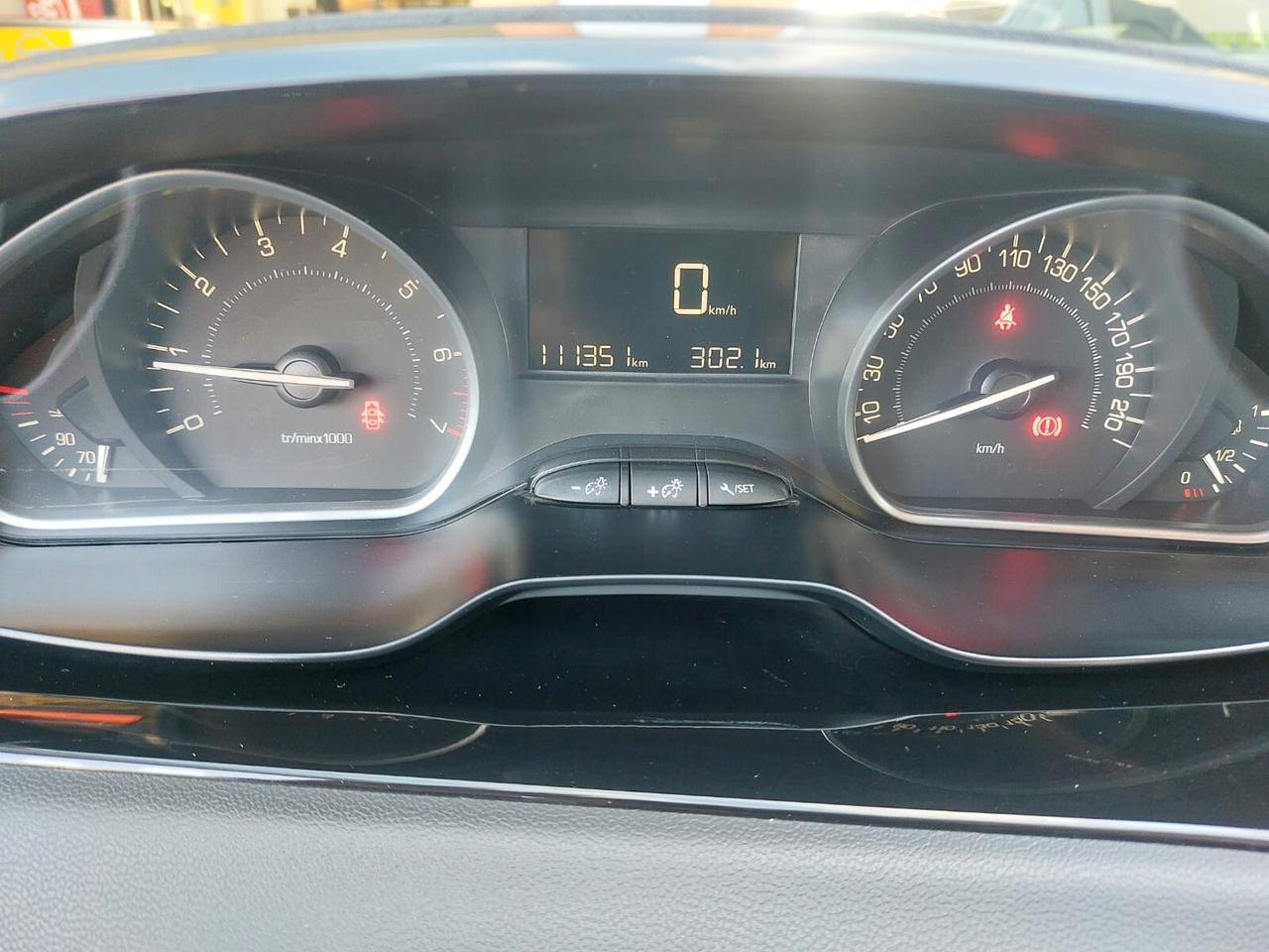 Peugeot 208 PureTech 82 Stop&Start 5 porte Allure