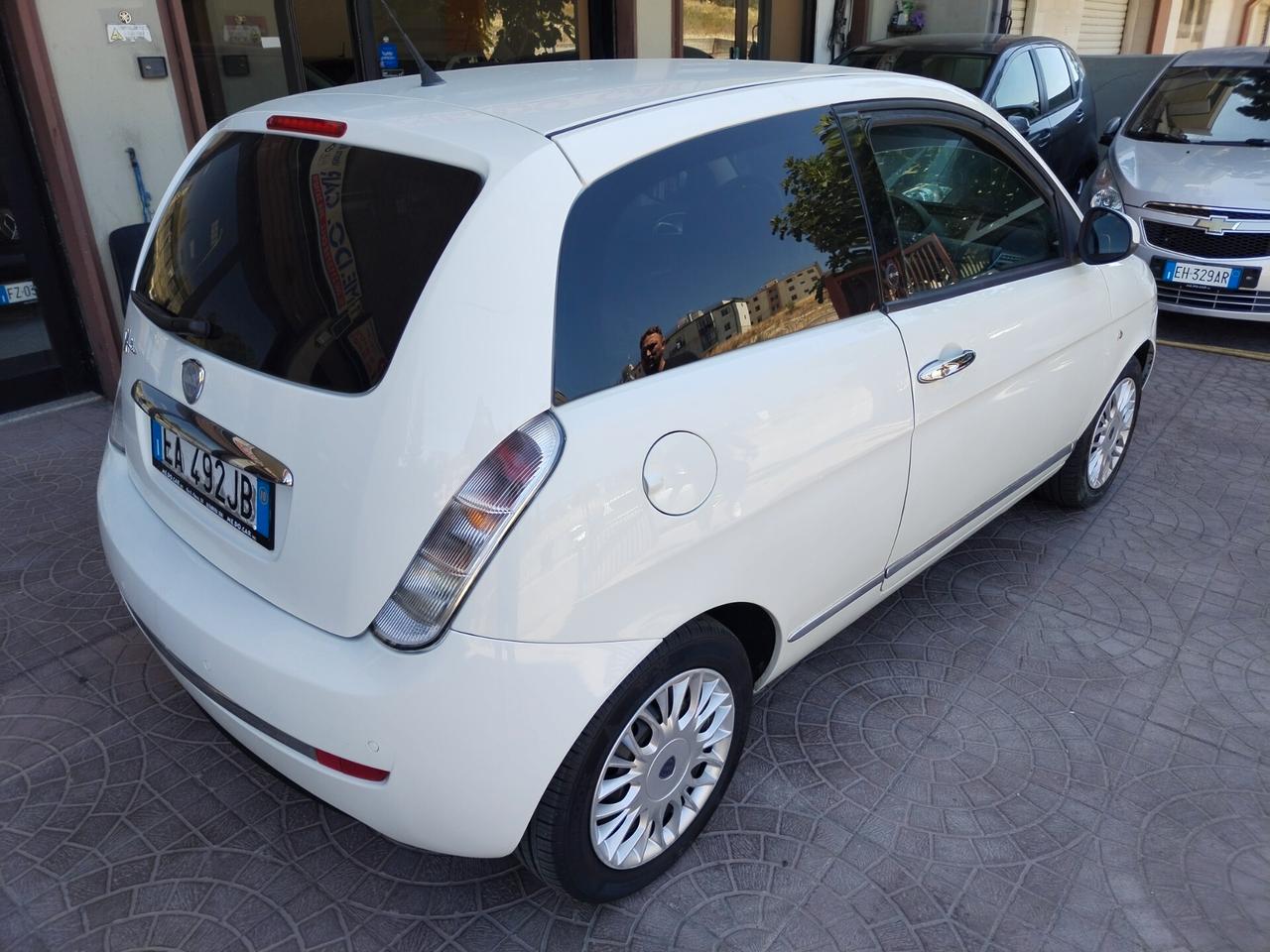 Lancia Ypsilon 1.4 New Oro Ecochic GPL