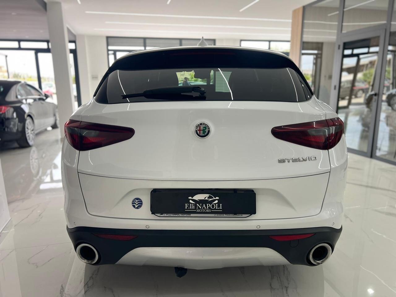 Alfa Romeo Stelvio 2.2 Turbodiesel 180 CV AT8 RWD Super
