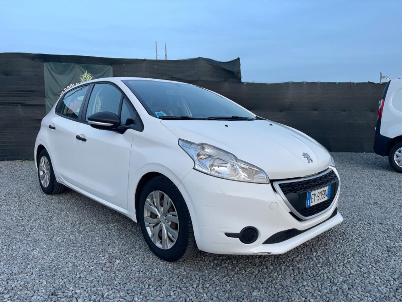 Peugeot 208 1.4 HDi VAN GARANZIA