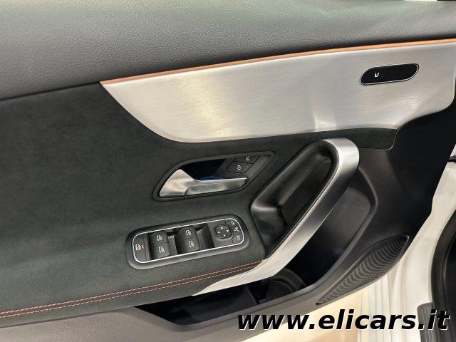 MERCEDES-BENZ A 180 Automatic 4p. AMG Line Premium