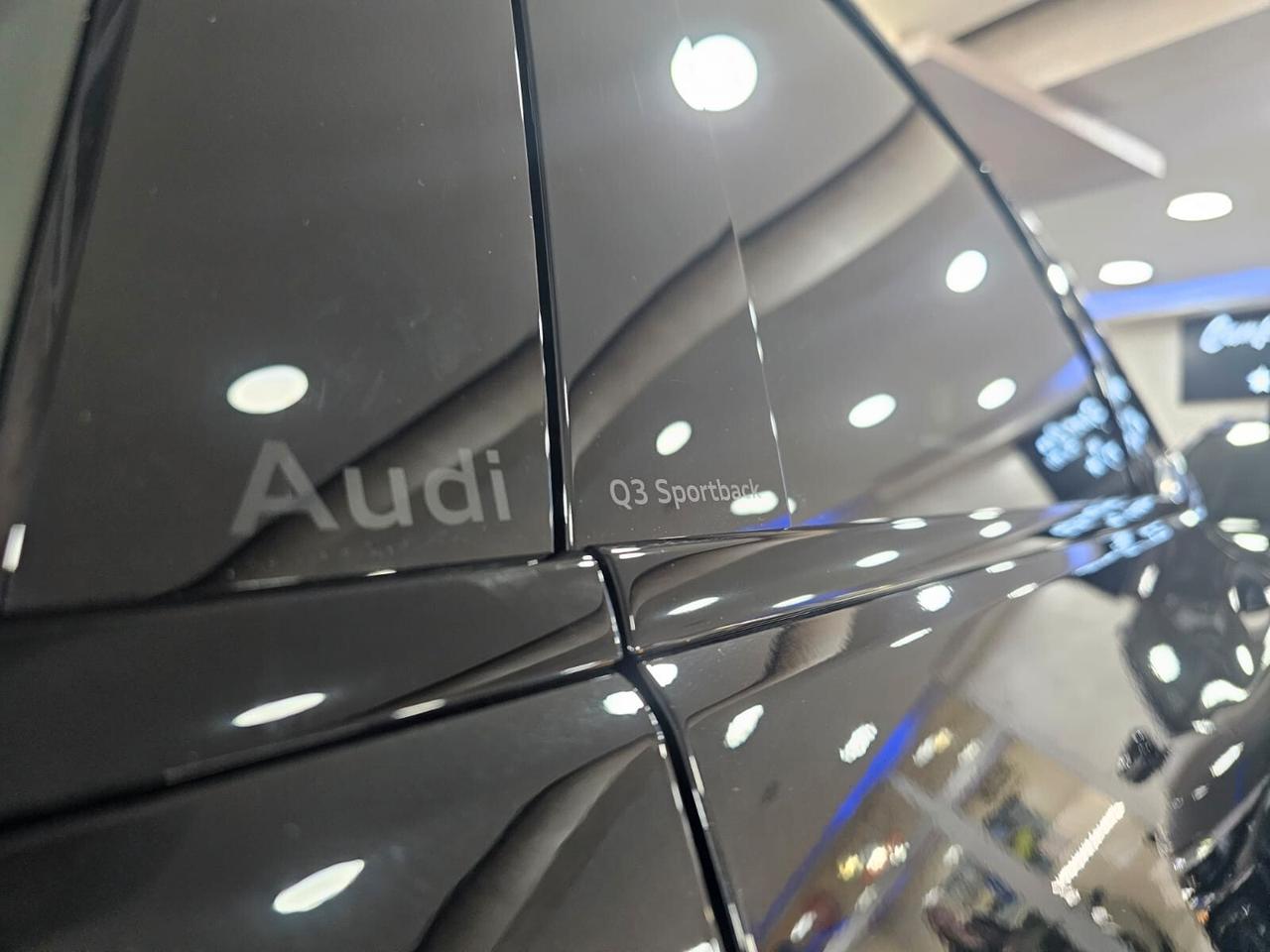 NUOVA AUDI Q3 SPORTBACK 35 TDI 150CV S-LINE S-TRONIC IDENTITY BLACK