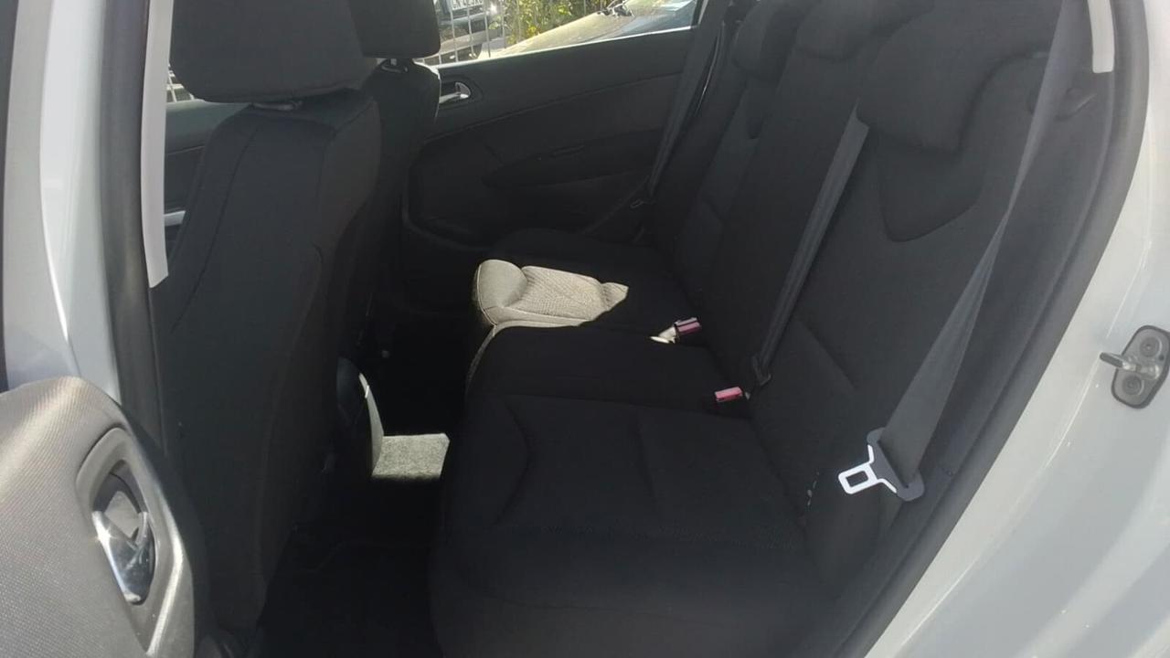 Peugeot 308 1.6 8V e-HDi 115CV Stop&Start SW Active