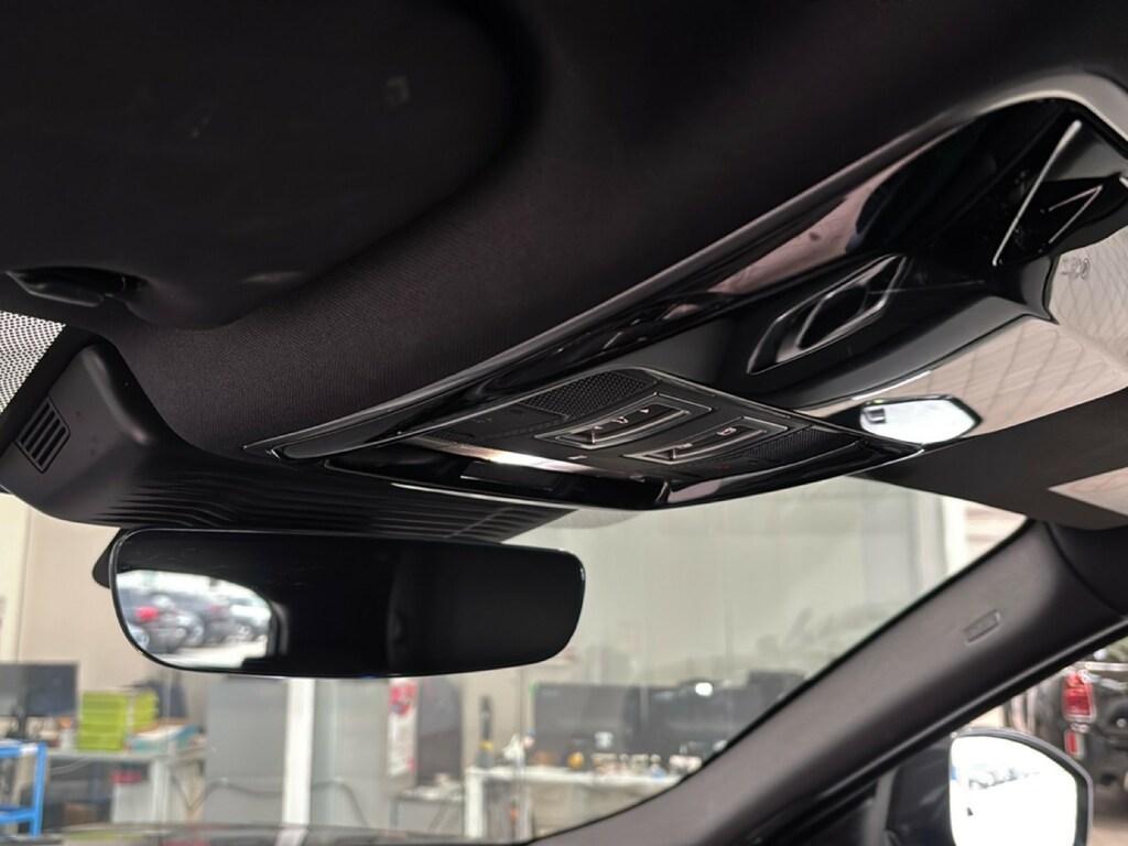 Land Rover Range Rover Velar 2.0 D I4 MHEV R-Dynamic SE 4WD Auto