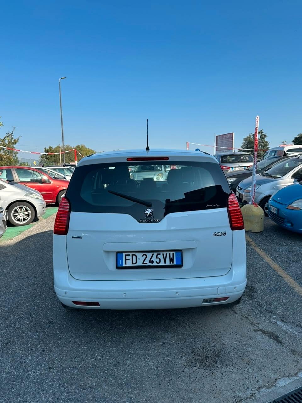 Peugeot 5008 BlueHDi 120 EAT6 S&S Allure