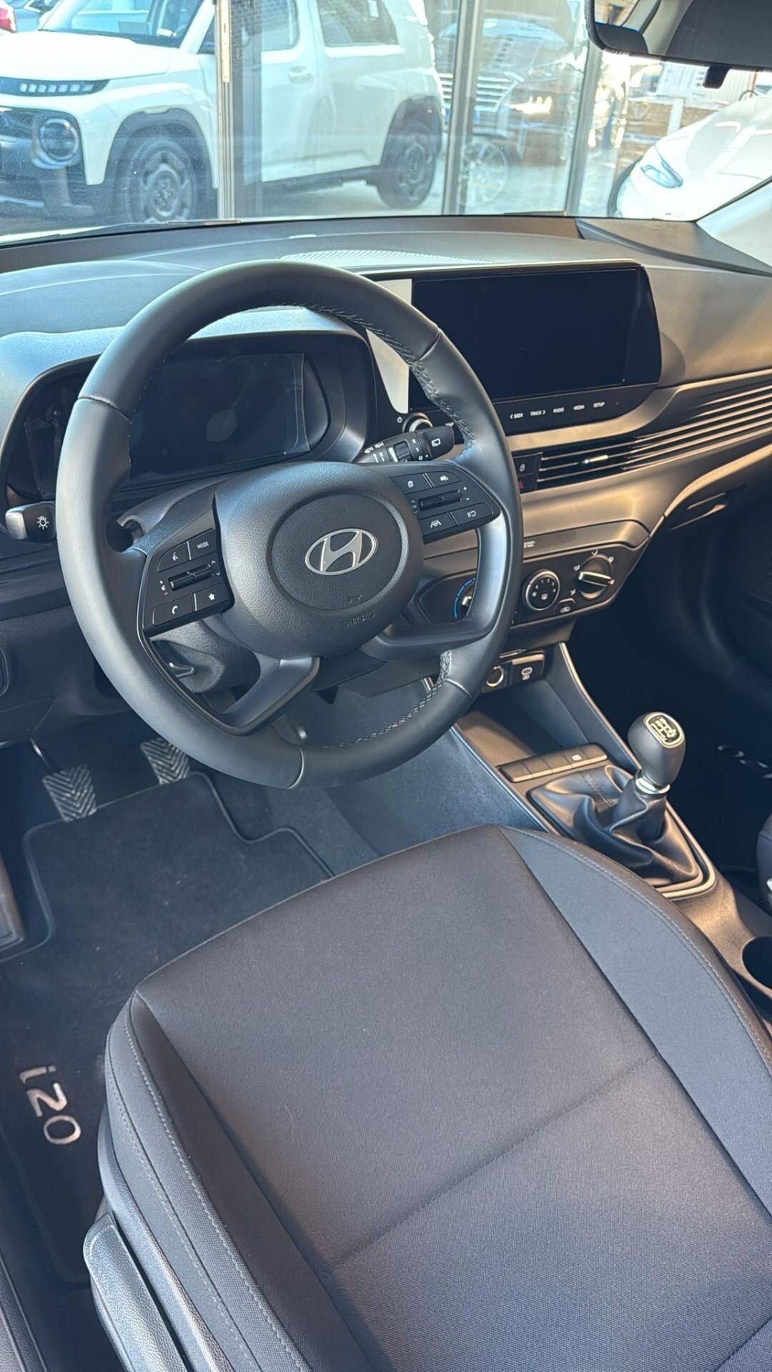 Hyundai i20 1.2 MPI MT Connectline