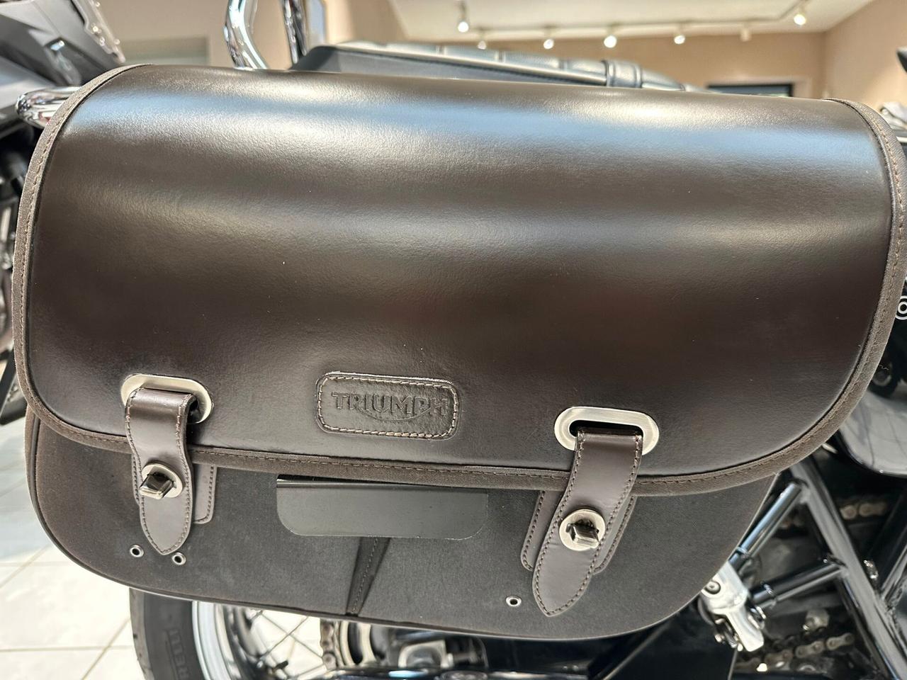 Triumph Bonneville T120 BLACK