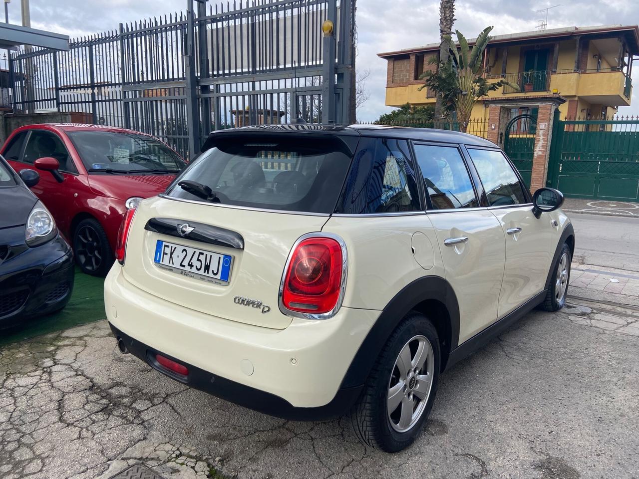 Mini 1.5 Cooper D 116 cv AUTOM